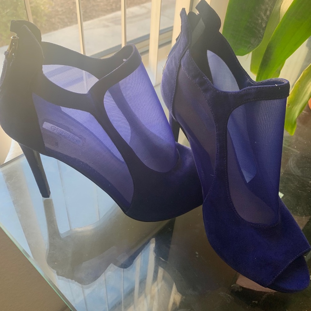 Guess heels